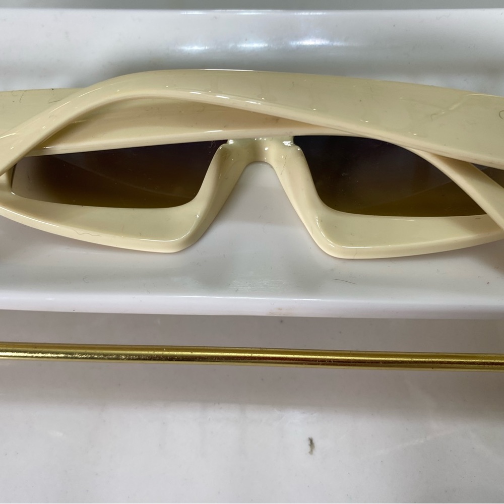 Sunglasses - Picture 7 of 8